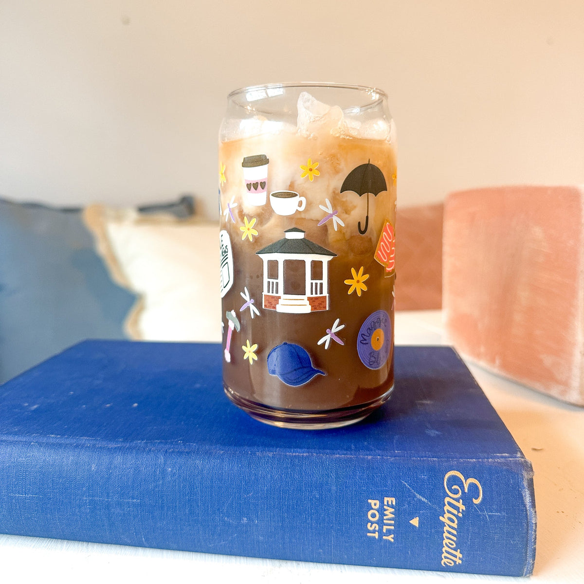 Stars Hollow Daisies | Glass Tumbler